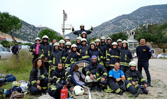 Büyükşehir gönüllü itfaiyeci eğitimlerine Bodrum&#039;da devam etti