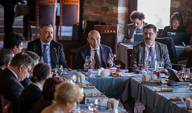 Dirençli kent İzmir için el ele