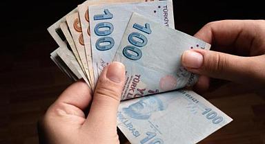 En düşük emekli maaşının 7 bin 500 TL olmasını öngören teklif TBMM de kabul edildi.