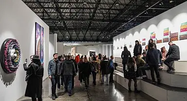 Gâvur Mahallesi sergisi 7 Mayıs’a uzatıldı