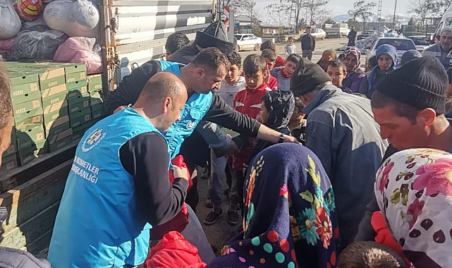 Manisa Büyükşehir Belediyesinden Afetzede Çocukların İçini Isıtan Hediyeler