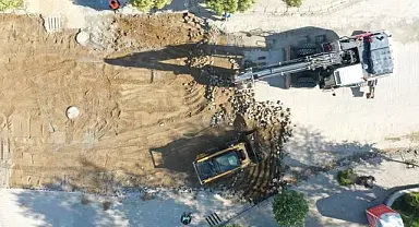 Aydın Büyükşehir Belediyesi Efeler'in Yollarını Yeniliyor