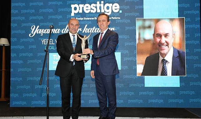 Başkan Soyer'e Yaşama Değer Katanlar Ödülü