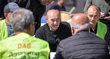 Başkan Soyer Hatay'da İzmir Dayanışma Gönüllüleri'ni ziyaret etti