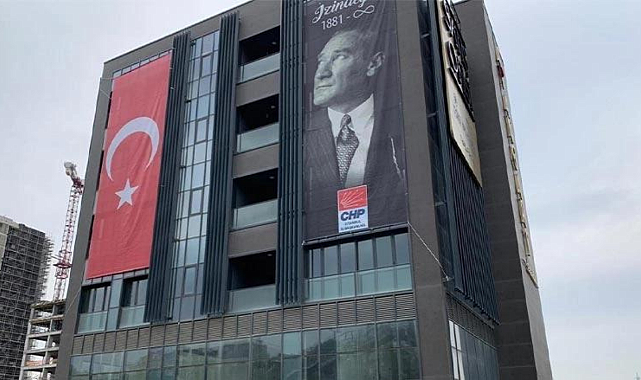 CHP İstanbul'a silahlı saldırı!