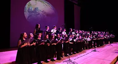 Denizli Çocuk Korosu'ndan muhteşem performans