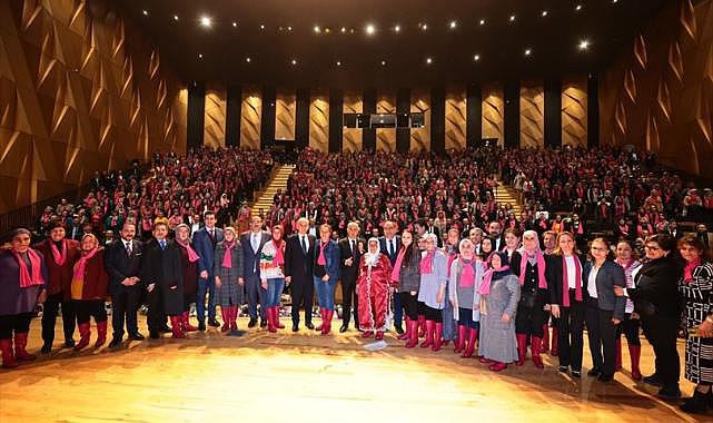 Denizli’den Pembe Çizmeler’e Destek