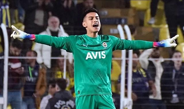 Göztepe'nin eski kalecisi İrfan: Fener'de kalmak isterim
