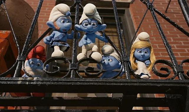 Yeni "Şirinler" filminin Şirine'si Rihanna olacak