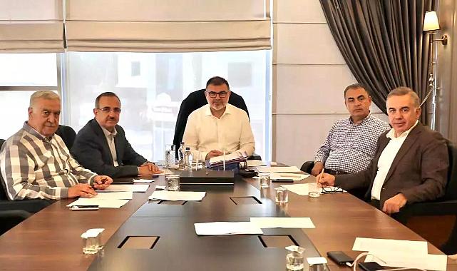 AK Parti İzmir'de 'Başkanlar zirvesi'