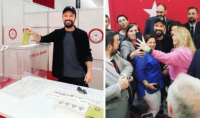 Almanya'da yaşayan Tarkan, oyunu kullandı