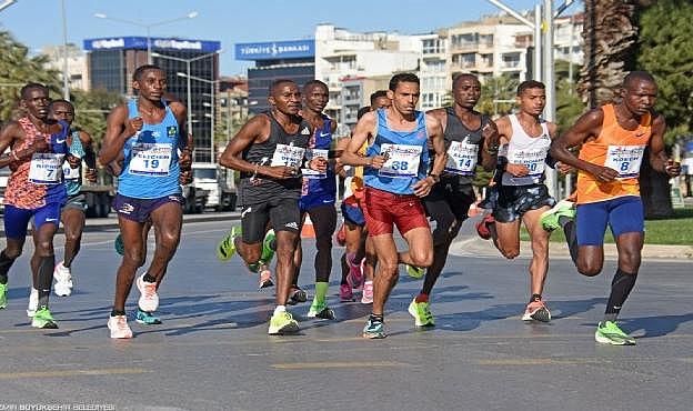 AVEK Otomotiv’den Spora Tam Destek  İzmirlilerin Hayaline Koşması İçin  Maraton İzmir’e Sponsor Oldular