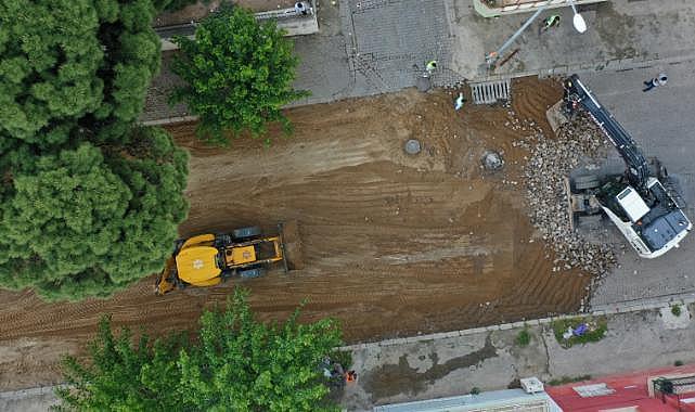 Aydın Büyükşehir Belediyesi Efeler Şerbetçi Caddesi&#039;nde Sıcak Asfalt Çalışmalarına Başladı