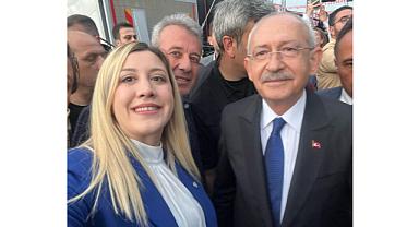 Ekrem İmamoğlu, iyi Parti'nin en genç adayı Nazlı Yaşatürk'ü Tebrik Etti
