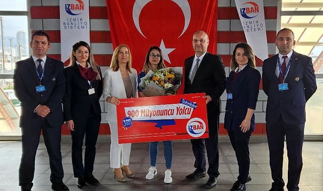 İZBAN'ın 900 milyonuncu yolcusu Nazlıcan Alin oldu