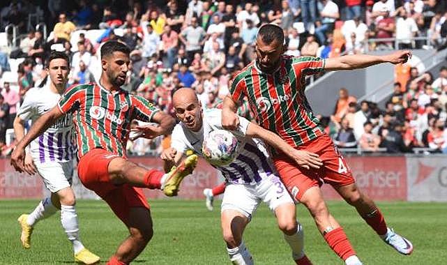 Karşıyaka, lider Mersin'e konuk oluyor