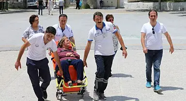 Muğla Seçimde Hasta ve Engelli Nakil Araçları ile Görev Başında