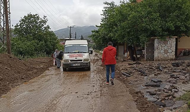 Nazilli'yi sel vurdu