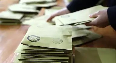 Son ankette il il belli oldu: Hangi ittifak kaç vekil çıkarıyor?