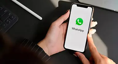 WhatsApp kapalı olsa bile kullanıcıları dinliyor!