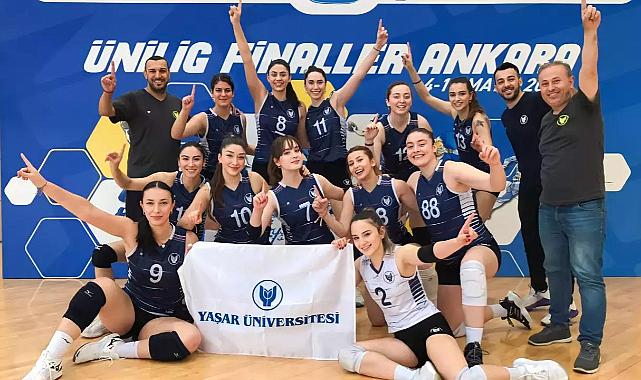 Yaşar'lı voleybolcular Süper Lig'e yükseldi