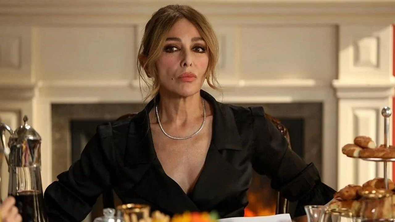 Yüz Yıllık Mucize" dizisinin Sürreyya'sı Zerrin Tekindor'a onur ödülü  verilecek - Kültür-Sanat - Ege'ye Dair