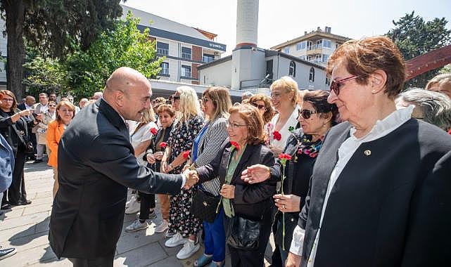 Zübeyde Hanım İzmir’de kabri başında anıldı