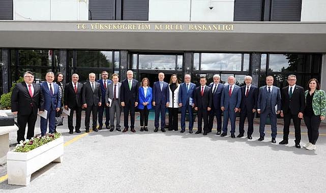 2022-2023 Engelsiz Üniversite Ödülleri'nde Demokrasi Üniversitesi Engelsiz Program Nişanı ile Ödüllendirildi