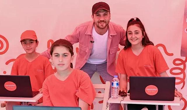 Aras Bulut İynemli Kahramanmaraş’ta çocuklarla buluştu