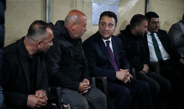 Babacan’dan MKE fabrikasında vefat eden işçilerin ailelerine taziye ziyareti