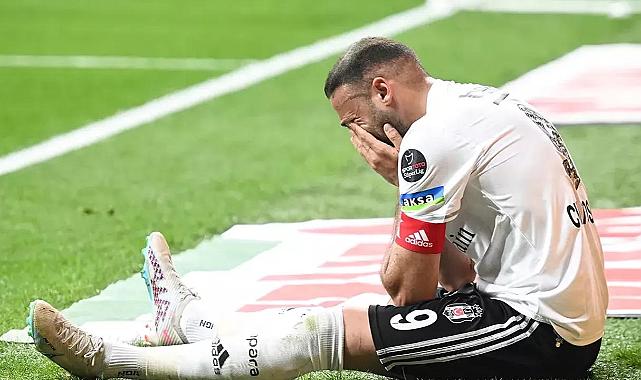 Cenk Tosun'dan Beşiktaş'a kötü haber