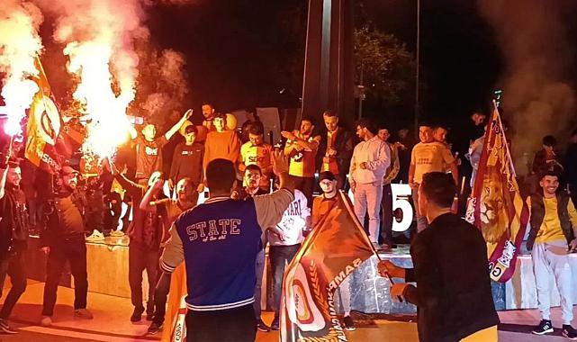 Denizli'de derbi sonrası Galatasaray taraftarları sokağa döküldü