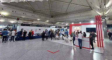 DEÜ Standına Yoğun İlgi