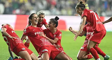 Fenerbahçe Petrol Ofisi'ni yenen ABB Fomget, Turkcell Kadınlar Futbol Süper Ligi'nde şampiyon oldu