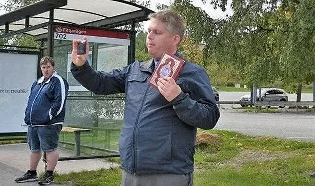 İsveç'te isteyen yeniden Kuran-ı Kerim yakabilecek!