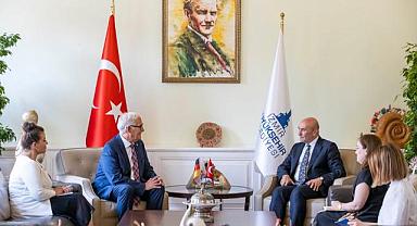 “İzmir'den güzel izler bırakarak ayrılacaksınız”