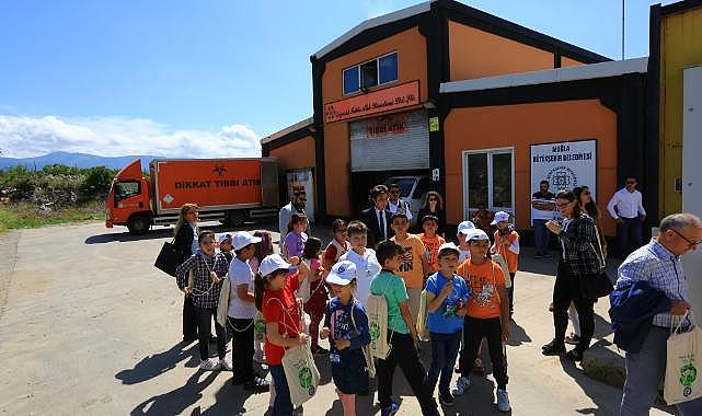 Öğrenciler Çöpün Serüvenini Yerinde Gördü