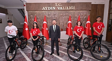 Sıfır atık tasarımlarıyla bisiklet kazandılar