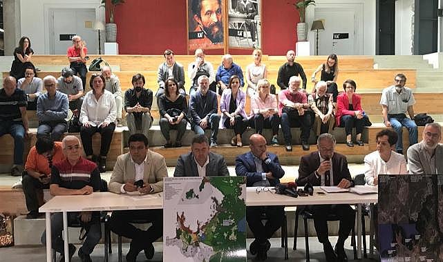 Soyer'den Çeşme Projesi'ne tepki, Bakana çağrı: 'Gelin Kemeraltı'nı en büyük açık hava alışveriş merkezi haline getirelim'