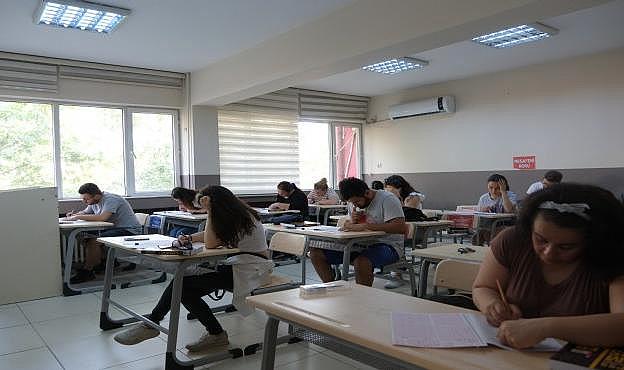 Aydın Büyükşehir Belediyesi Hızlandırılmış KPSS Kursuna Yoğun İlgi