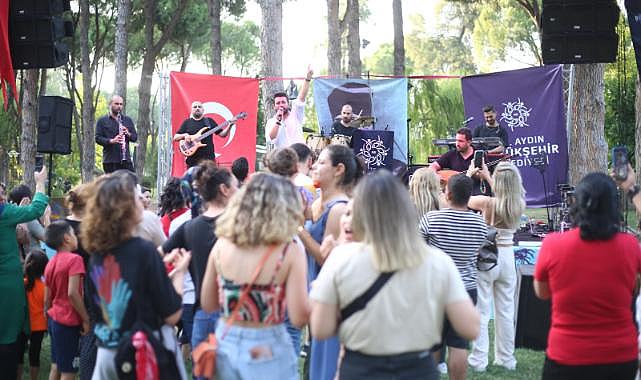 Aydın Büyükşehir Belediyesi&#039;nden Nazilli&#039;de Yaz Konseri