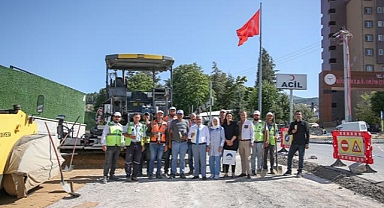 Başkan Işık'tan saha personeline dondurma ikramı