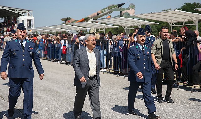 Başkan Işık yemin törenine katıldı