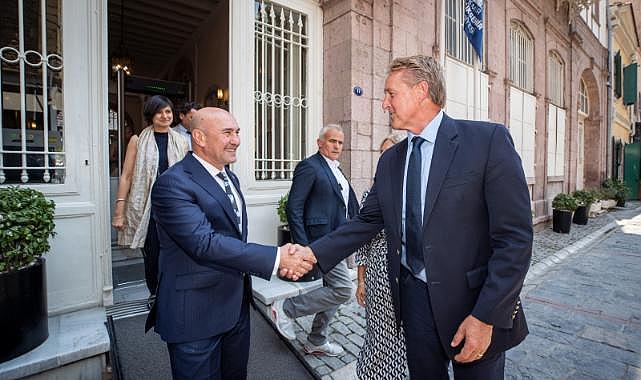 Başkan Soyer ABD Büyükelçisi Jeffry Flake'i ağırladı
