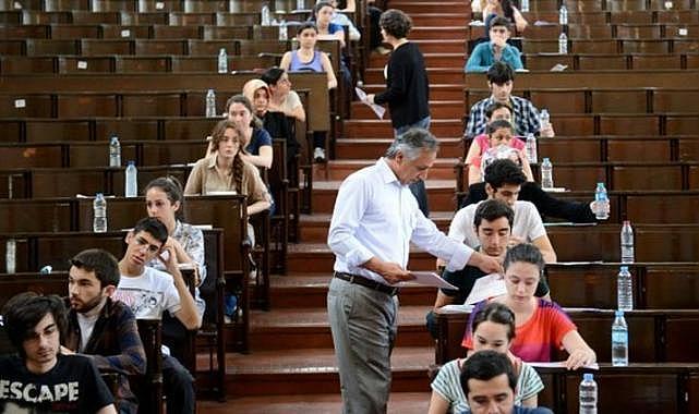 Büyükşehir YKS Tercih Maratonu'nda Öğrencilerin Yanında