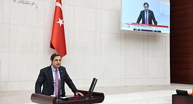 CHP’li Deniz Yücel'den Ekonomist ve Diploma Göndermesi