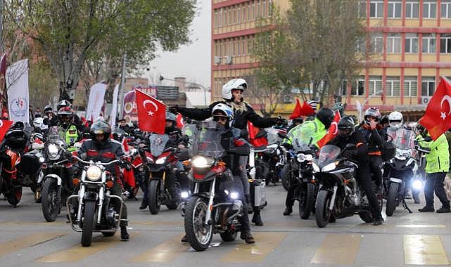 Cumhuriyetimizin 100.yılı Afyonkarahisar&#039;da çoşkuyla kutlanıyor
