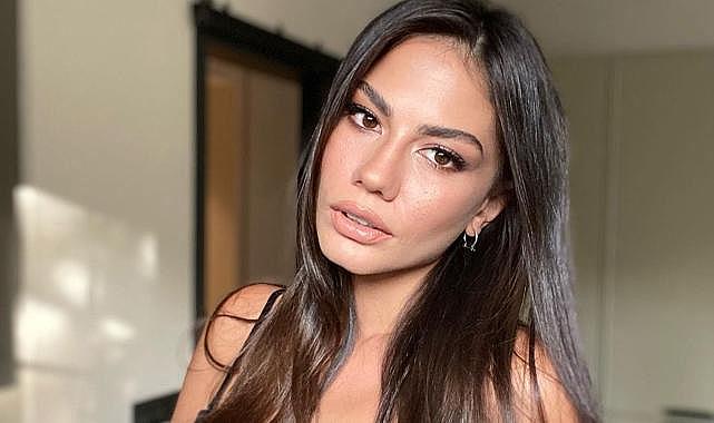 Demet Özdemir yeni sevgilisi ile ilk fotoğrafını paylaştı