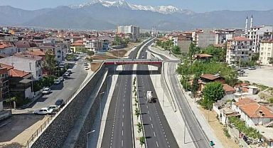 Denizli'de 2 cadde trafiğe kapatıldı