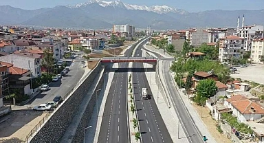 Denizli'de 2 cadde trafiğe kapatıldı